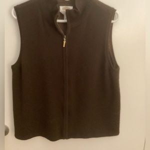 Brown reversible vest; 19 PTP, 23 long